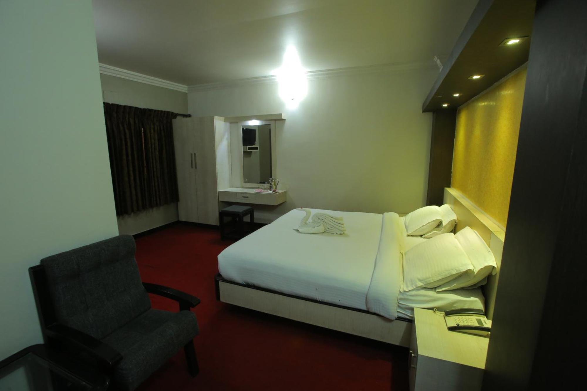 City Palace Hotel 우티 외부 사진